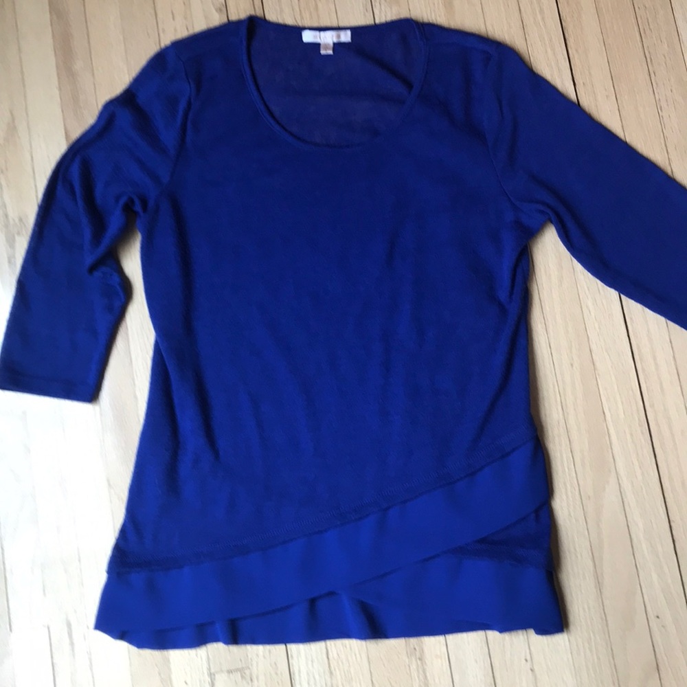 Knit top in sapphire blue